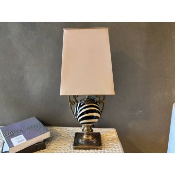 Art.1652 - Lampada da tavolo